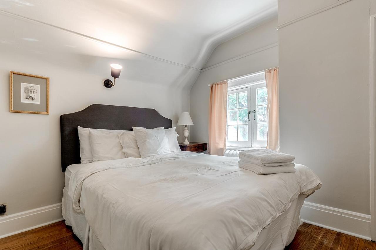 Four Bedroom Rosedale Home Toronto Exterior photo
